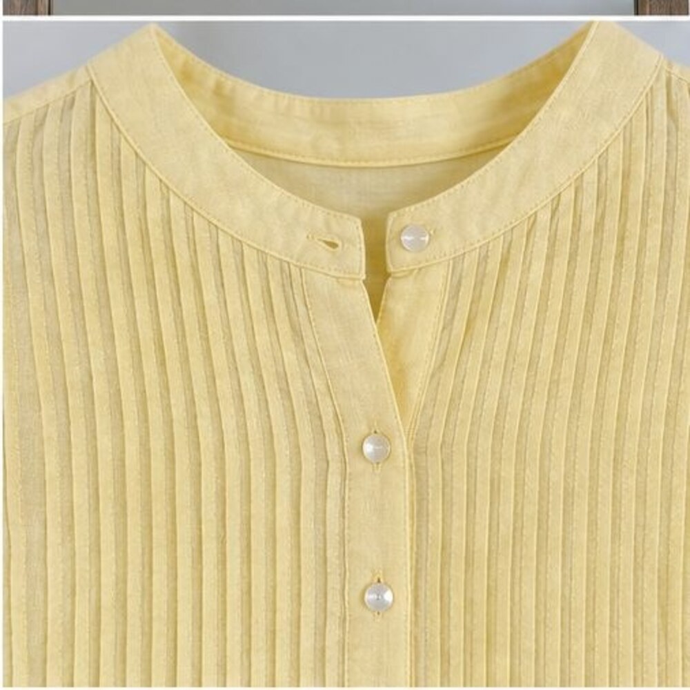 White V Neck Top - Picture 4 of 6